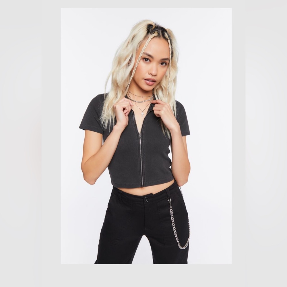Ribbed zip top